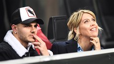 Mauro Icardi a jeho ena Wanda Nara sledují zápas Interu Milán.