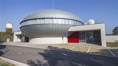 Projekt Digitálního planetária vznikl díky úsilí pracovníků hvězdárny v Hradci... Projekt Digitálního planetária vznikl díky úsilí pracovníků hvězdárny v Hradci...