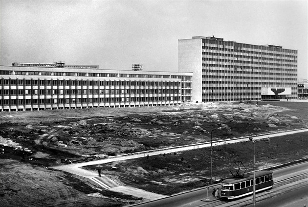 Výstavba porubského areálu univerzity v 70. letech.