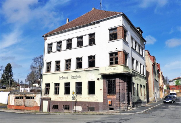 Bývalý hotel Praha v Hranicích pjde k zemi, má statické problémy.