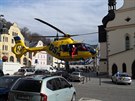 Přistání záchranářského vrtulníku v Náchodě na náměstí Přistání záchranářského vrtulníku v Náchodě na náměstí