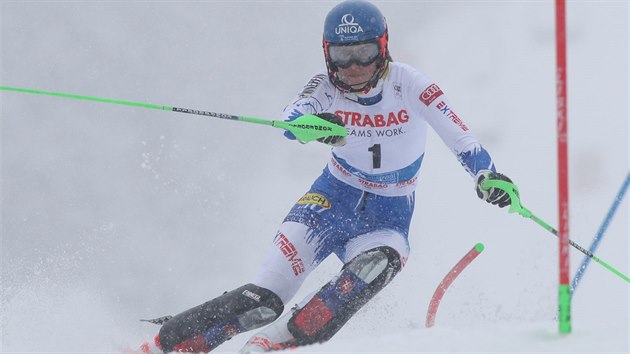 Slovensk slalomka Petra Vlhov na trati ve pindlerov Mln.