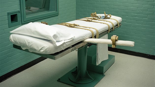 Smrtc komora v texask vznici Huntsville, kde se od roku 1977 popravuje smrtc injekc. (jen 2001)