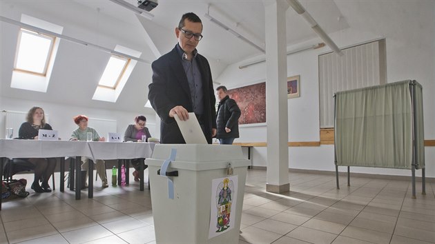 Referendum v Radicch. Lid se mohli vyjdit k plnu napojit se na zpadn okruh Plzn. Na snmku starosta mstsk tvrti Rolando Arias. (9. 3. 2019)