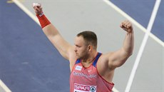 Český koulař Tomáš Staněk se raduje z postupu do finále halového ME v Glasgow. Český koulař Tomáš Staněk se raduje z postupu do finále halového ME v Glasgow.