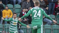 Radost Antonína Vaníčka a Davida Puškáče (oba Bohemians) byla zbytečná, gól do... Radost Antonína Vaníčka a Davida Puškáče (oba Bohemians) byla zbytečná, gól do...