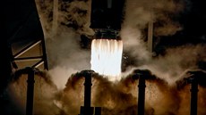 START. Raketa Falcon 9 nesoucí plavidlo Crew Dragon odstartovala z floridského... START. Raketa Falcon 9 nesoucí plavidlo Crew Dragon odstartovala z floridského...