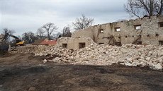 Barokní dvůr i přes protesty přišel o ochranu a bourá se Barokní dvůr i přes protesty přišel o ochranu a bourá se