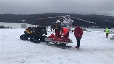 Zraněnou lyžařku transportoval vrtulník z Frymburka do českobudějovické... Zraněnou lyžařku transportoval vrtulník z Frymburka do českobudějovické...