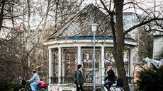 Altánek postavili v parku Háječek jako první budovu při jeho proměně v roce... Altánek postavili v parku Háječek jako první budovu při jeho proměně v roce...