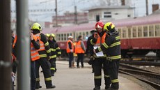 Na brnnském hlavním nádraí se srazily dva osobní vlaky. 21 lidí utrplo lehká...