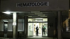 V nemocnici na pražských Vinohradech se v noci střílelo (9. března 2019). V nemocnici na pražských Vinohradech se v noci střílelo (9. března 2019).