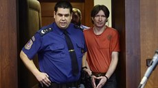 René Bučan u olomouckého vrchního soudu, který ho potrestal dvouletým trestem... René Bučan u olomouckého vrchního soudu, který ho potrestal dvouletým trestem...