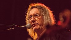 Z koncertu Vzpomínka na Petra Skoumala v pražské Malostranské besedě (7. března... Z koncertu Vzpomínka na Petra Skoumala v pražské Malostranské besedě (7. března...