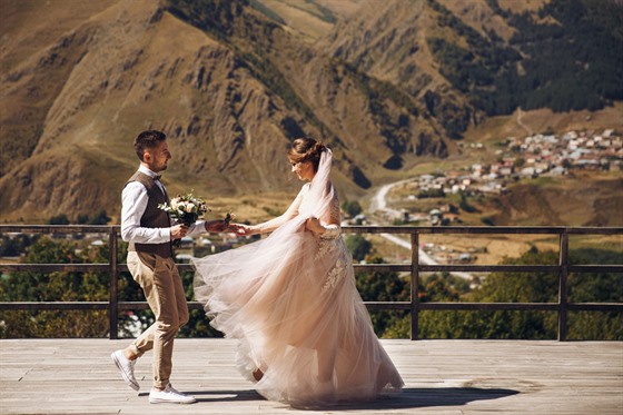 #Wedding: Jaké jsou barvy svatebních at a co znamenají