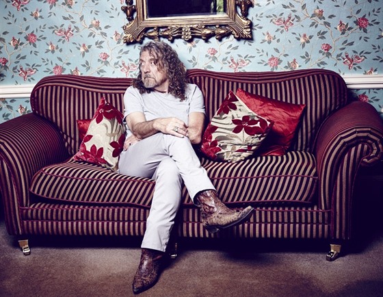 Rocková legenda Robert Plant to v ervenci rozjede v Plzni