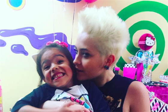 Paris Jackson si dalím tetováním pipomíná svého otce!