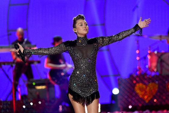 2017 iHeartRadio Music Festival - Night 2 - Show