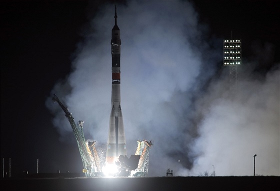 Start Sojuzu FG na ISS 14.3.2019. Posádku tvoí ji Rus Alexej Ovinin, Amerian...