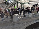 cestou na demonstraci na záchranu planety cestou na demonstraci na záchranu planety