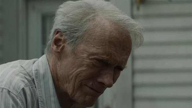 Clint Eastwood ve filmu Pašerák Clint Eastwood ve filmu Pašerák
