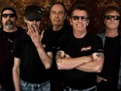 Napravený bubeník Phil Rudd z AC/DC brzy dorazí do eské republiky