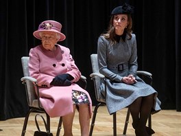 Královna Albta II. a vévodkyn Kate (Londýn, 19. bezna 2019)