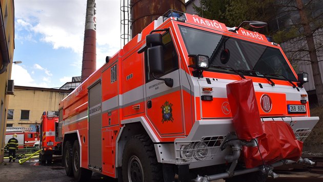 Por v ostrovsk tovrn na vrobu paprov lepenky. (12. 3. 2019)