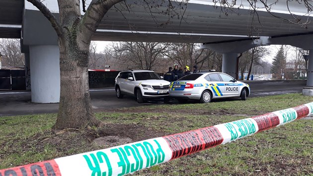 Policist v Teplicch vyptrali poheovanho, byl mrtv v aut. (16. bezna 2019)