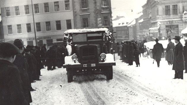 Nmeck wehrmacht se musel do Turnova prodrat po zasnench silnicch.