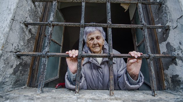 Venui tefkovou zadrelo gestapo, protoe jej rodina v Beskydech pomhala partyznm. Byla vznna tak na brnnskm Cejlu, kam se po desetiletch vrtila.