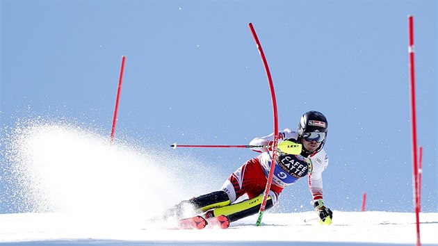 Daniel Yule ve slalomu v Soldeu.