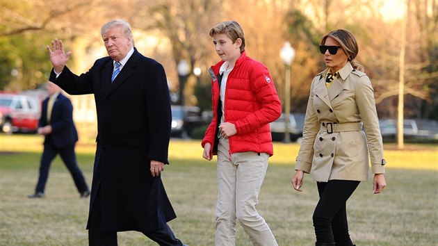 Americk prezident Donald Trump, jeho syn Barron a manelka Melania Trumpov (Washington, 10. bezna 2019)