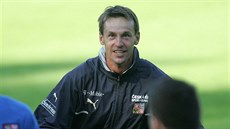 Hřiště v Břízkách využila k tréninku i česká fotbalová reprezentace. Na snímku... Hřiště v Břízkách využila k tréninku i česká fotbalová reprezentace. Na snímku...