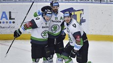 Hráči Mladé Boleslavi se radují ze vstřeleného gólu v zápase proti Zlínu. Hráči Mladé Boleslavi se radují ze vstřeleného gólu v zápase proti Zlínu.