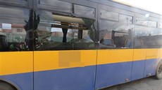 Autobusu se po bočním střetu s přívěsem traktoru v Moravské Nové Vsi rozbila... Autobusu se po bočním střetu s přívěsem traktoru v Moravské Nové Vsi rozbila...