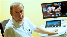 Gynekolog Pavel Vlašín působí v oboru více než 25 let. Gynekolog Pavel Vlašín působí v oboru více než 25 let.