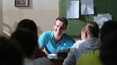 „To, jak učí, není na našich školách obvyklé. Má úplně jiný přístup k nám dětem... „To, jak učí, není na našich školách obvyklé. Má úplně jiný přístup k nám dětem...