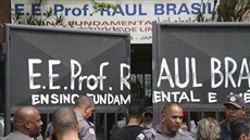 Po střelbě ve škole v Sao Paulu osm mrtvých, včetně dvou útočníků (13. března... Po střelbě ve škole v Sao Paulu osm mrtvých, včetně dvou útočníků (13. března...