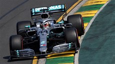 Lewis Hamilton v kvalifikaci na Velkou cenu Austrálie formule 1.