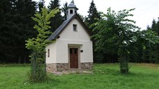 Obnova kapličky trvala pouhý měsíc. Při stavbě byly použity kameny, žulové... Obnova kapličky trvala pouhý měsíc. Při stavbě byly použity kameny, žulové...