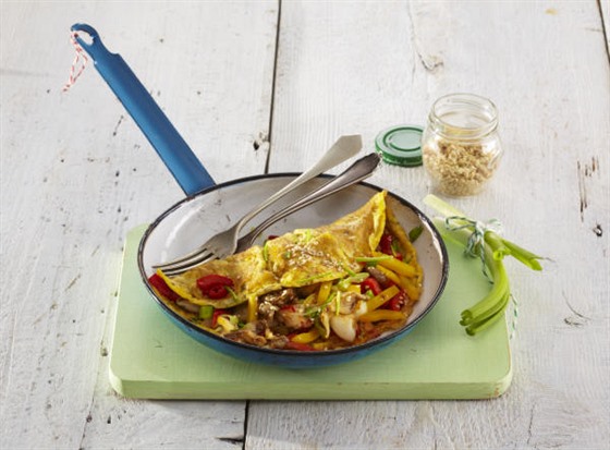RECEPT DNE: Bylinková omeleta se zeleninou a houbami