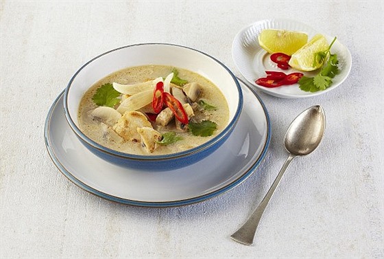 Thajská kuecí polévka