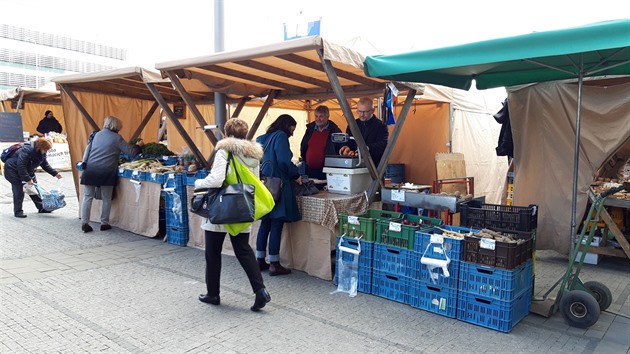 Dnes se koná pravidelný farmářský trh u Arkád na Pankráci.