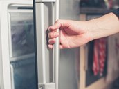 Hand opening freezer door