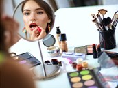 Závislost na make-upu existuje! Jaké jsou její píznaky?