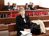 Osmapadesátiletá Věra Obermajerová obžalovaná z týrání psů. (26.3.2019) Osmapadesátiletá Věra Obermajerová obžalovaná z týrání psů. (26.3.2019)