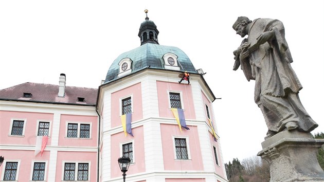 Sanace římsy zámecké věže Státního hradu a zámku Bečov nad Teplou