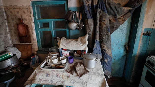 V obci Zajceve na vchod Ukrajiny zstala jen hrstka pvodnch obyvatel. (25. nora 2019)