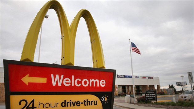 Sluba drive-thru spolenosti McDonalds